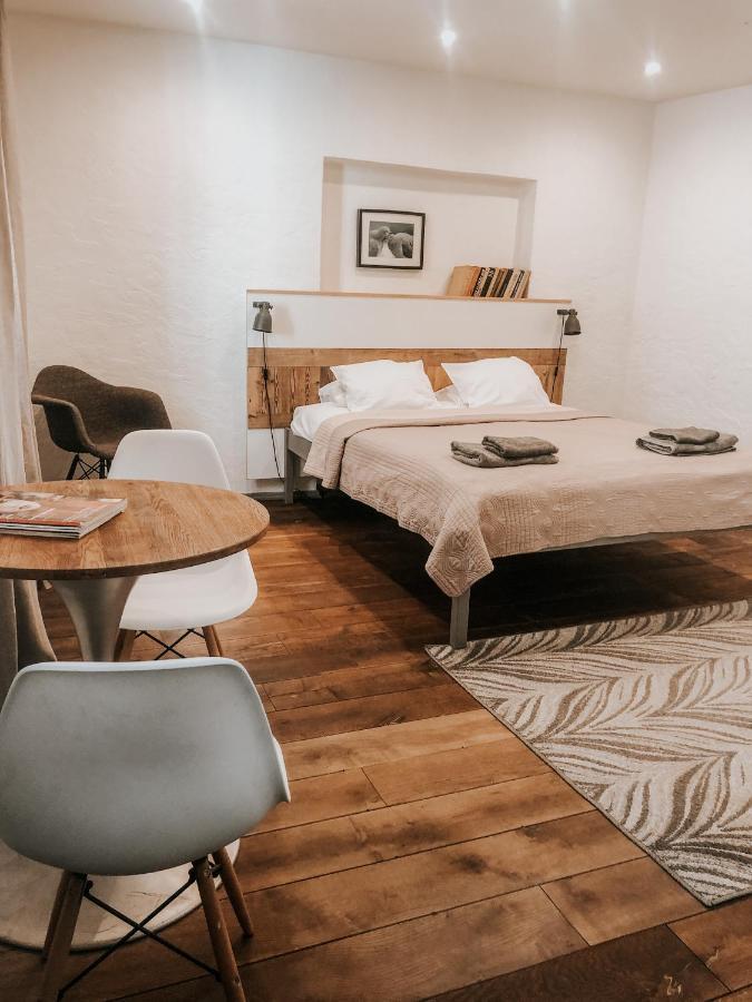 2 Balozi Hotel Kuldiga Ngoại thất bức ảnh